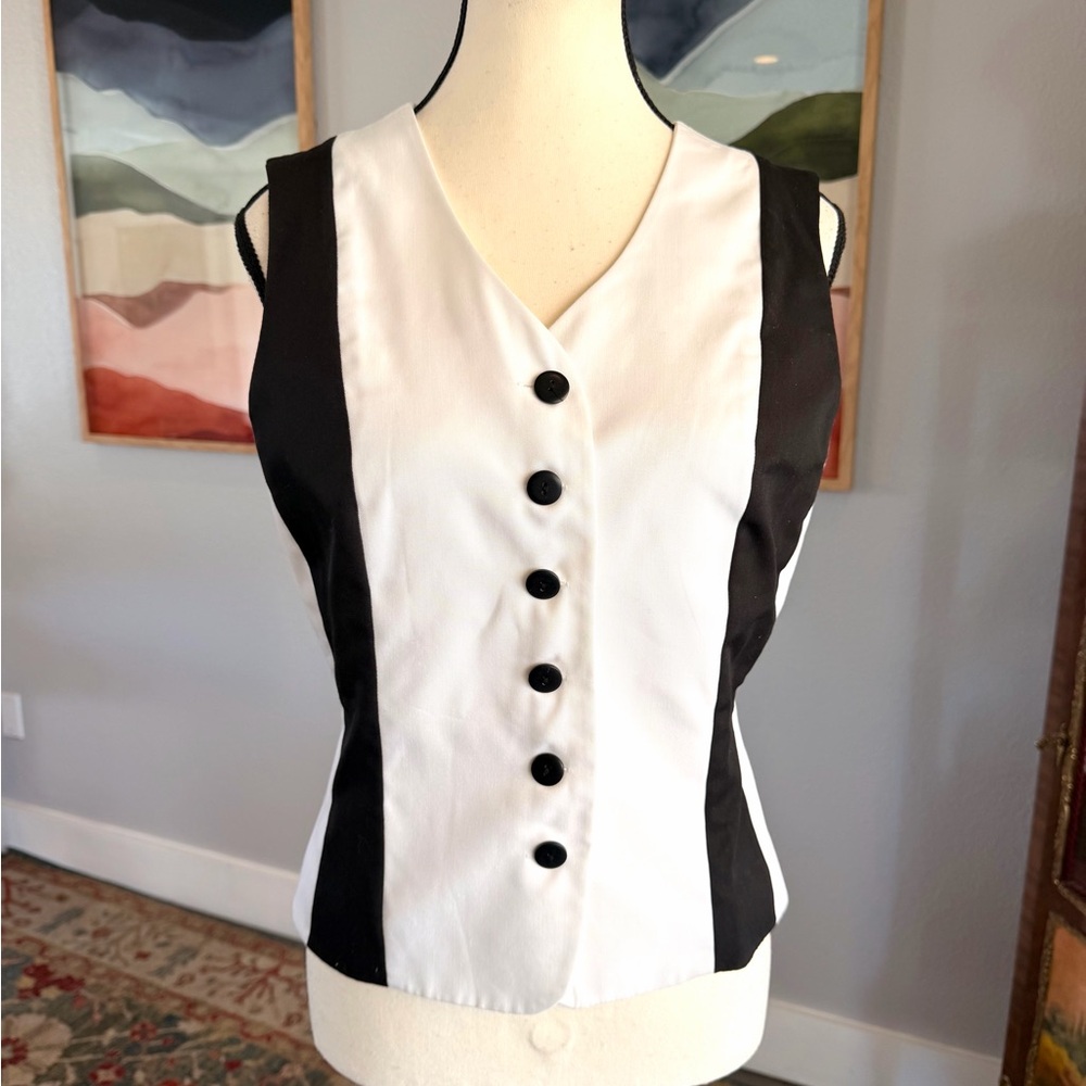 Newport News Black and White Buttoned Vest Top